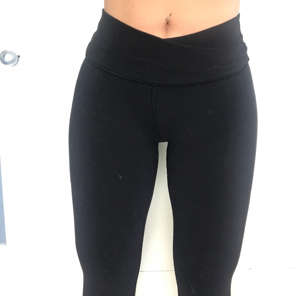 Lululemon mid-rise crop leggings size 4 black